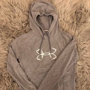 Underarmor Hoodie🤍